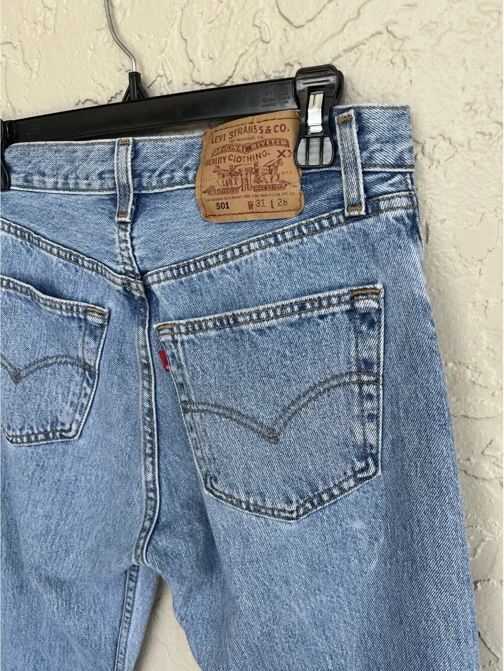 Levis excellent actual